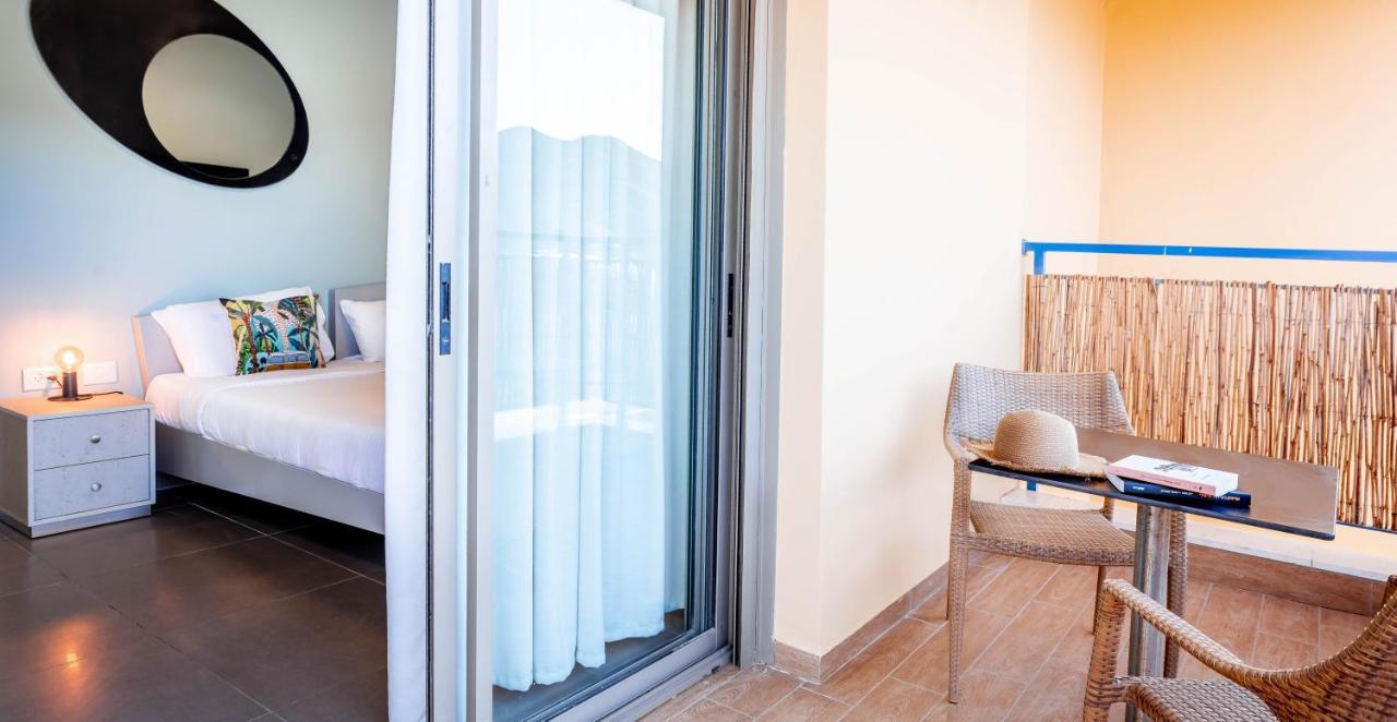 Almogim Suites Eilat Hotel (Adults Only) Exterior photo