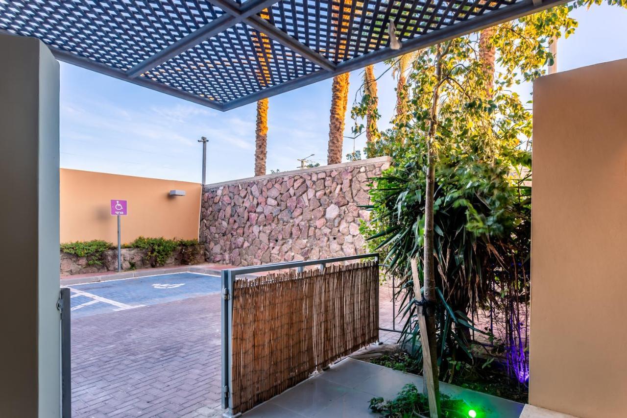 Almogim Suites Eilat Hotel (Adults Only) Room photo
